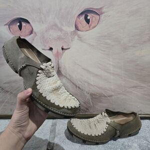 Nike Considered Woven Mules Slip On Women's Size 9 Olive & Birch 310035-321